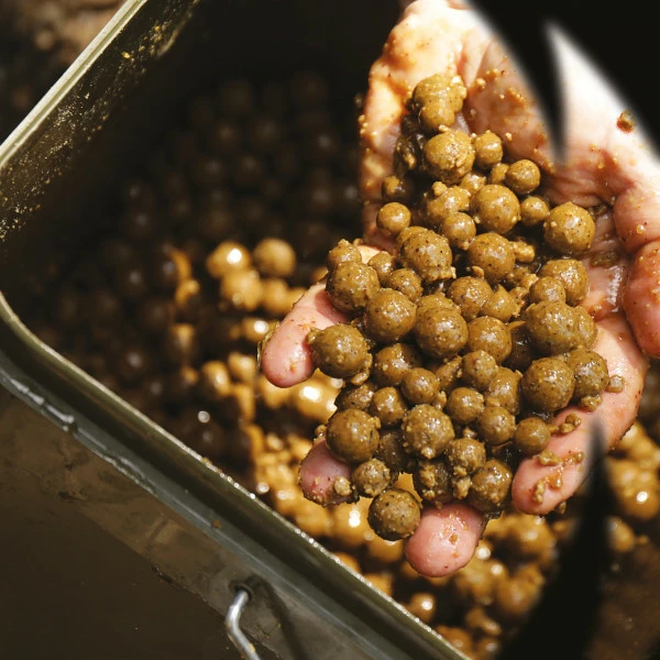 Shimano Isolate LM94 Liver Boilie 10mm 1kg 1 Shimano Isolate LM94 Liver Boilie 10mm 1kg