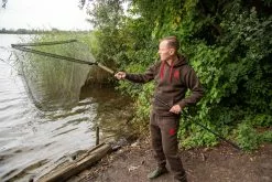 Ultimate Adventure Carp Net 42'' With 2pcs Handle -Beetmelders WInkel e8ab27b5eb257d6f